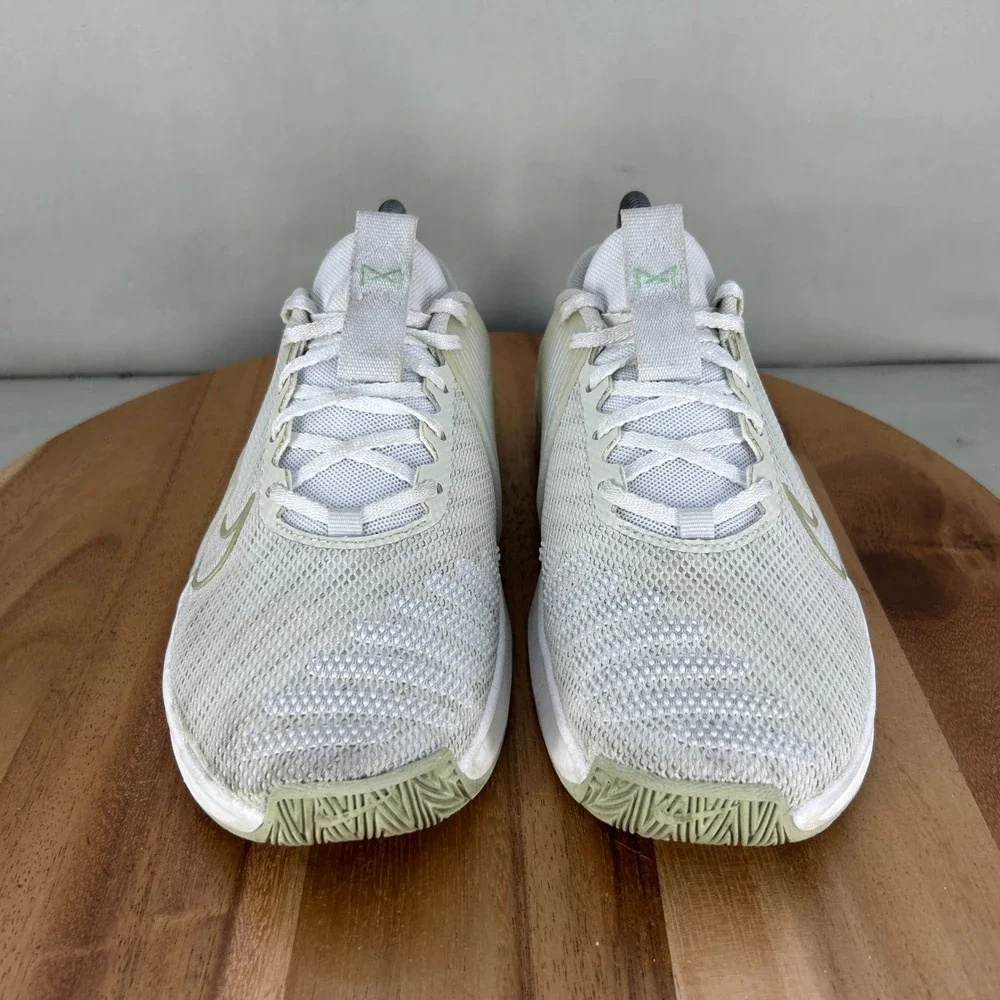 Nike Metcon 9 Womens Training Shoes FJ1571-001 Light Bone Green Size 8.5 Workout